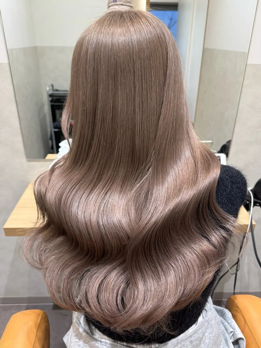 カラー ヘアカラー 𝐚𝐢𝐫𝐢 /ブリーチカラー🎀のヘアスタイル