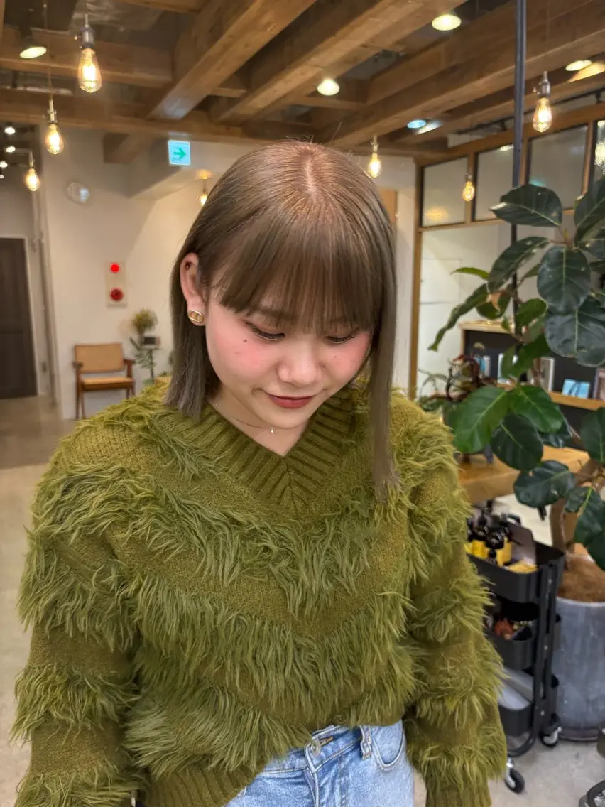 カラー 無料カットモデル募集 柔らかベージュカラーのヘアスタイル