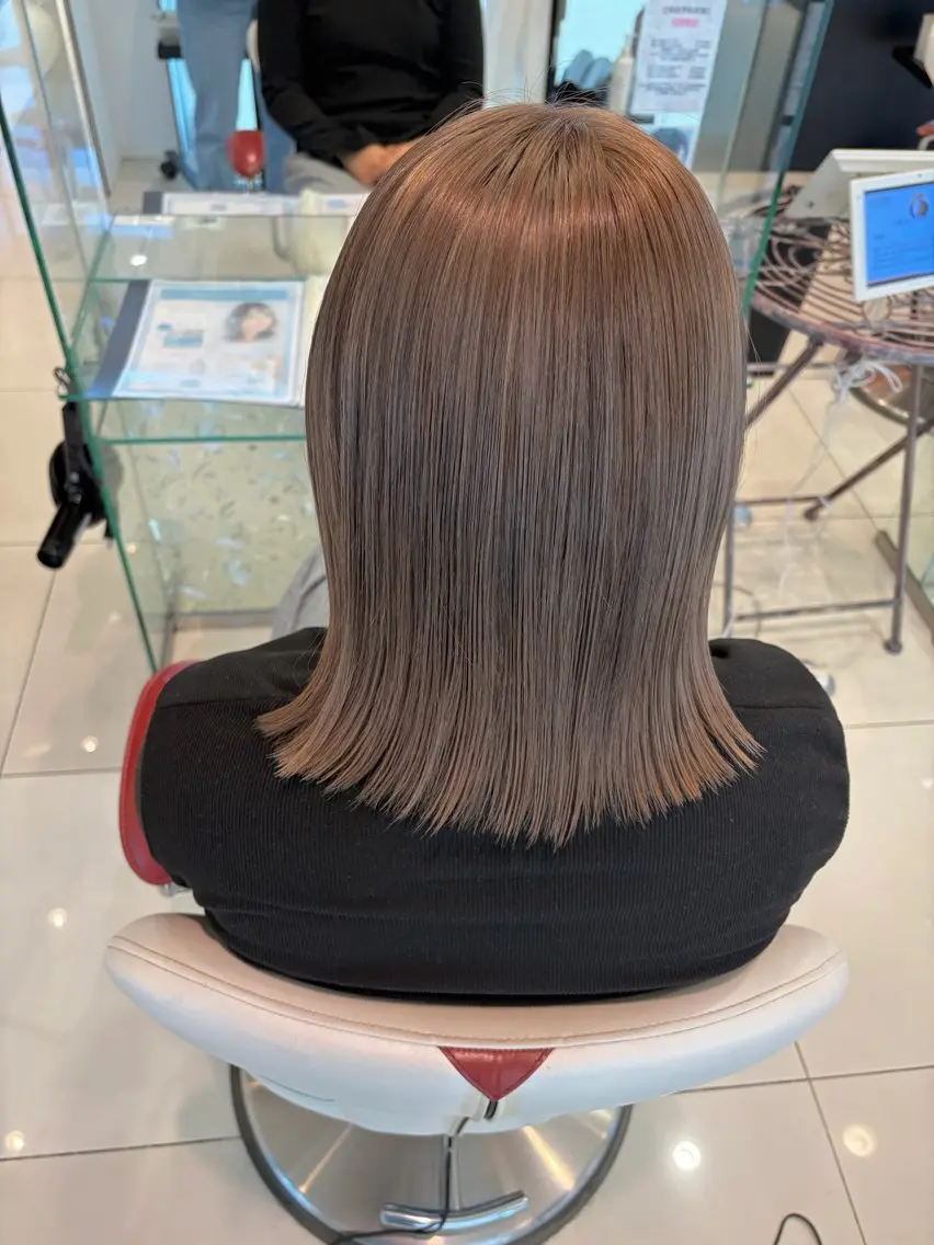ミディアム 石井 麻鈴のヘアスタイル