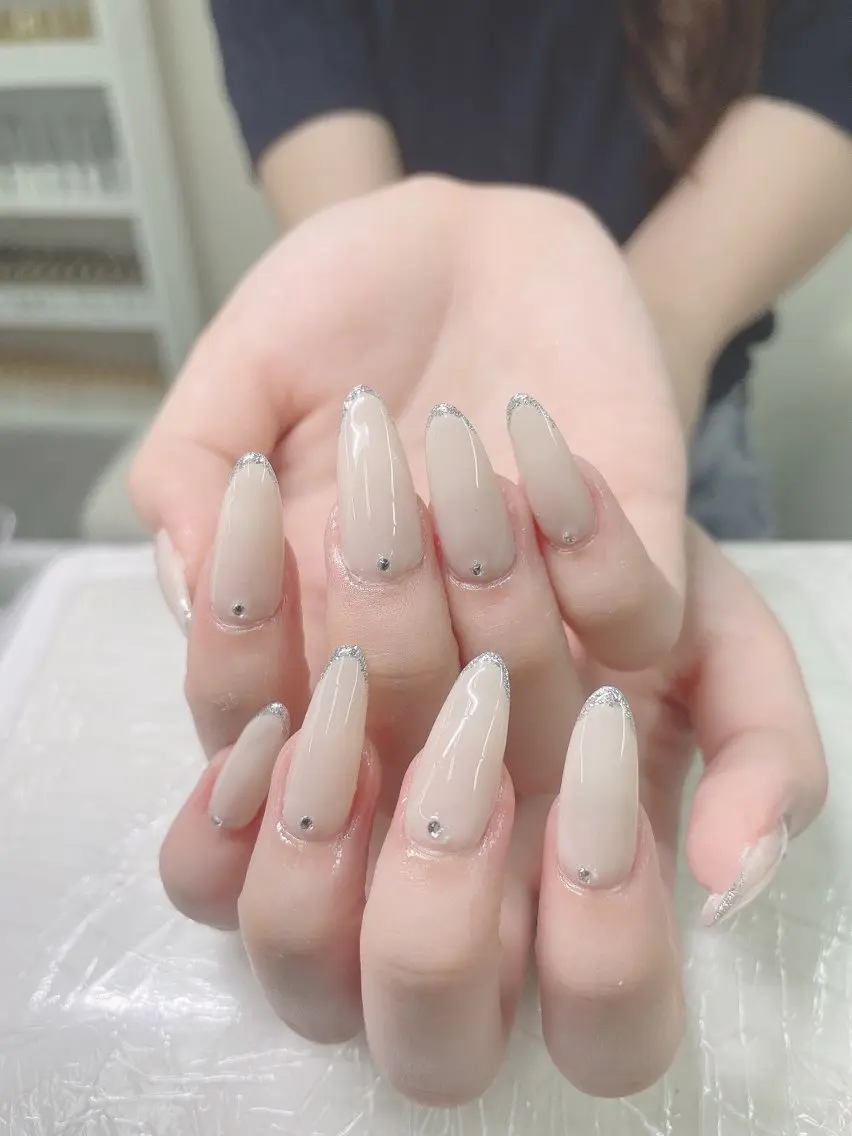 ネイル キラキラネイル 韓国ネイル ネイルチップ ワンホンネイル Anela Nail Studioのネイルデザイン
