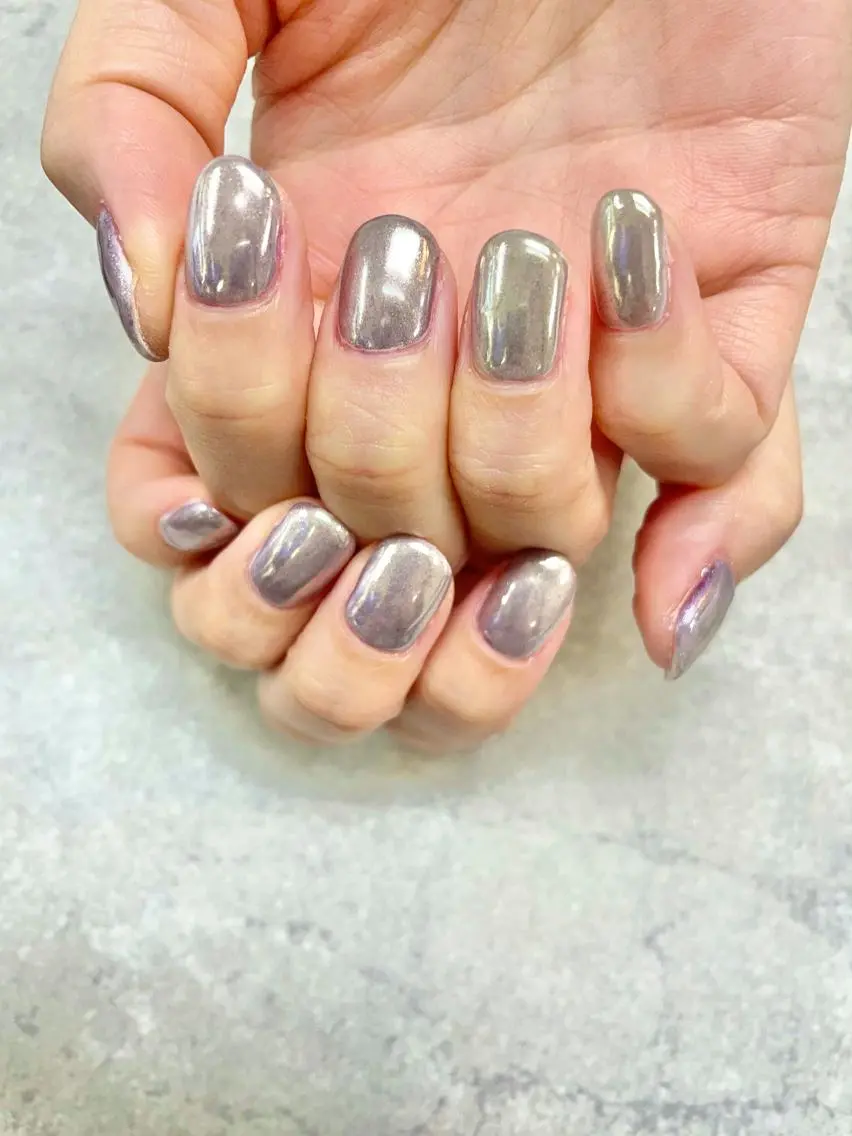 【ミラーネイル】ソフトジェルオフ込み💅大人気ミラーネイル♪カラー選択可能♪PLUS新宿店限定♪の写真