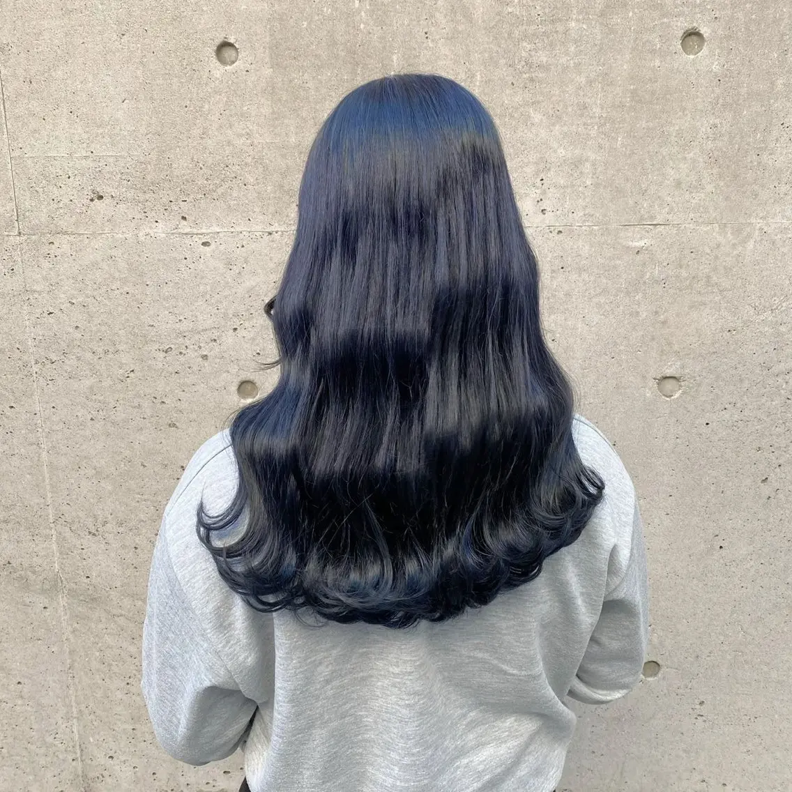 カラー ブルーカラー ネイビーカラー 韓国🇰🇷レイヤー 似合わせ顔まわりのヘアスタイル