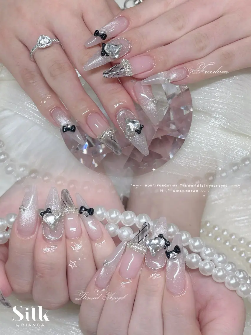 ネイル ハンドネイル 持ち込み大歓迎 🎀𝐚𝐧𝐧𝐚のネイルデザイン