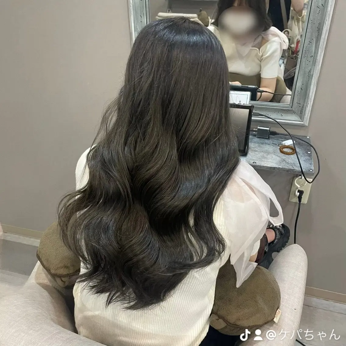 ロング パープルカラー トリートメント カット ヘアカラー 池田 優那のヘアスタイル