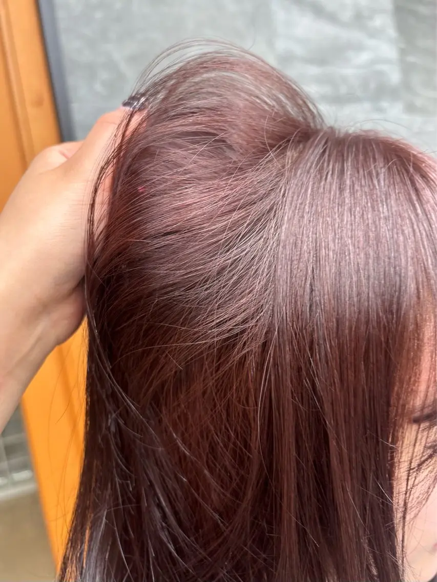 セミロング カラー ヘアカラー 林 璃乙菜のヘアスタイル