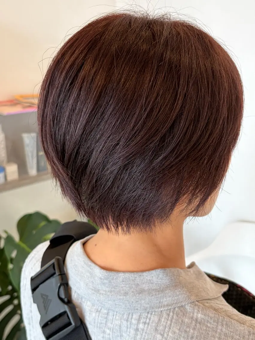 ショート カラー 透明感カラー グレージュ ラベンダーカラー ラベンダーグレージュ ラベンダーグレー 柿添 乙華のヘアスタイル