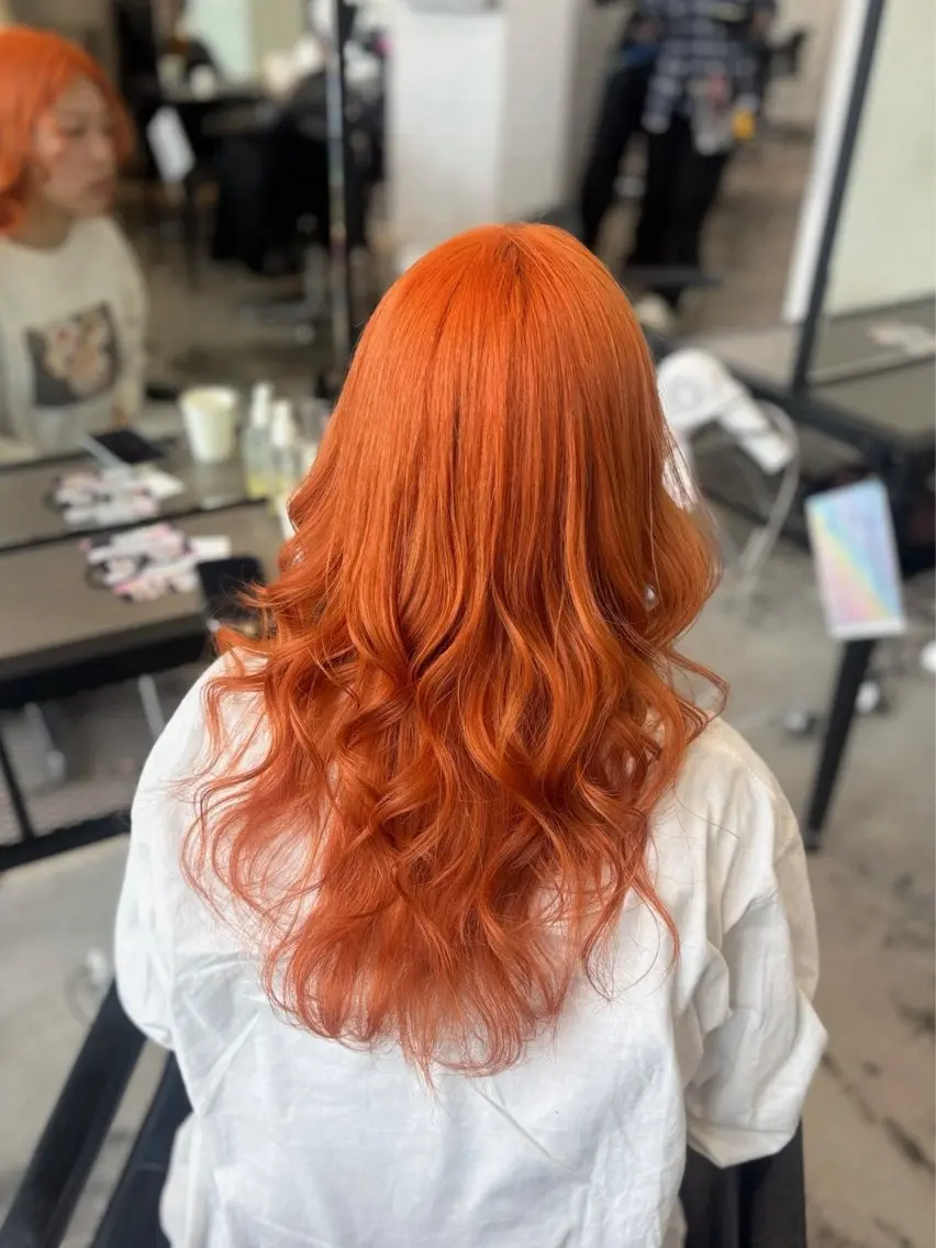 カラー ブリーチ 透明感カラー ネイビーカラー オレンジ ピンクカラー ヘアカラー トリートメント 🍒似合わせ×ハイト ーン/ユリナ🍒のヘアスタイル