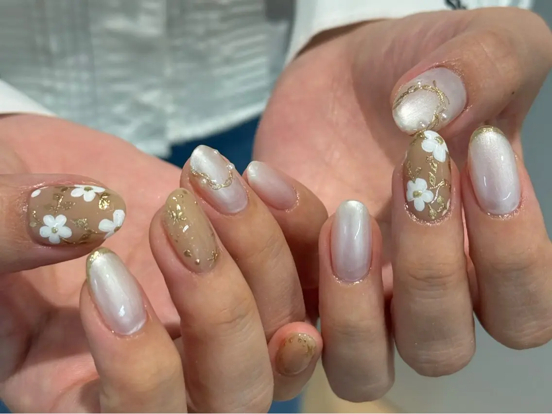 ネイル チークネイル フレンチネイル 韓国ネイル マグネットネイル 持ち込み ハンドネイル LINEA.nail Kozueのネイルデザイン
