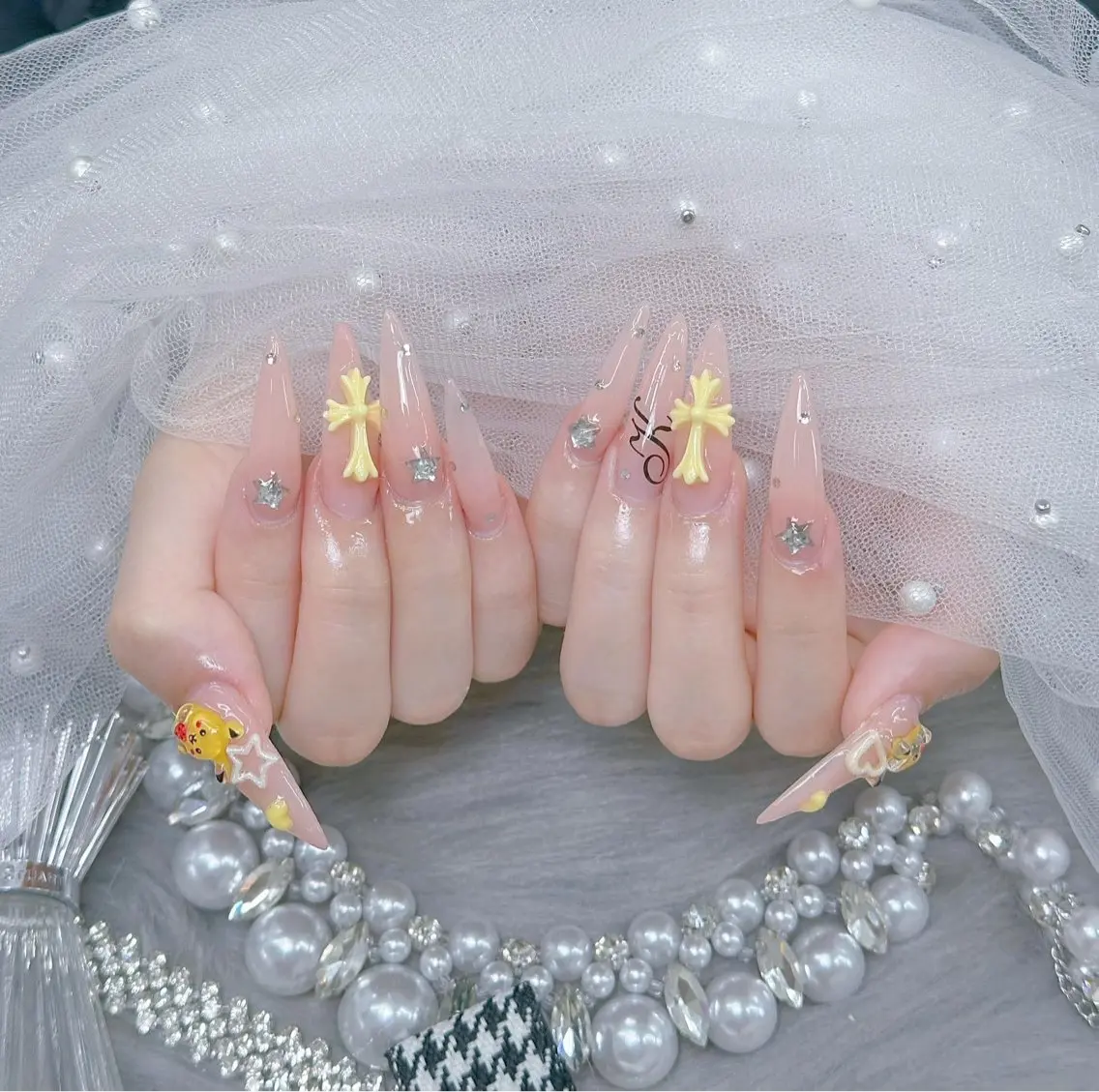 ネイル アートネイル ジェルネイル 韓国ネイル ロングネイル 持ち込み ハンドネイル Blingg NailStudioのネイルデザイン