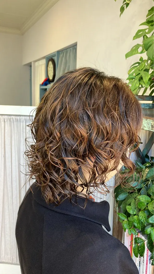 ミディアム ミディアムパーマ 河本 正美のヘアスタイル