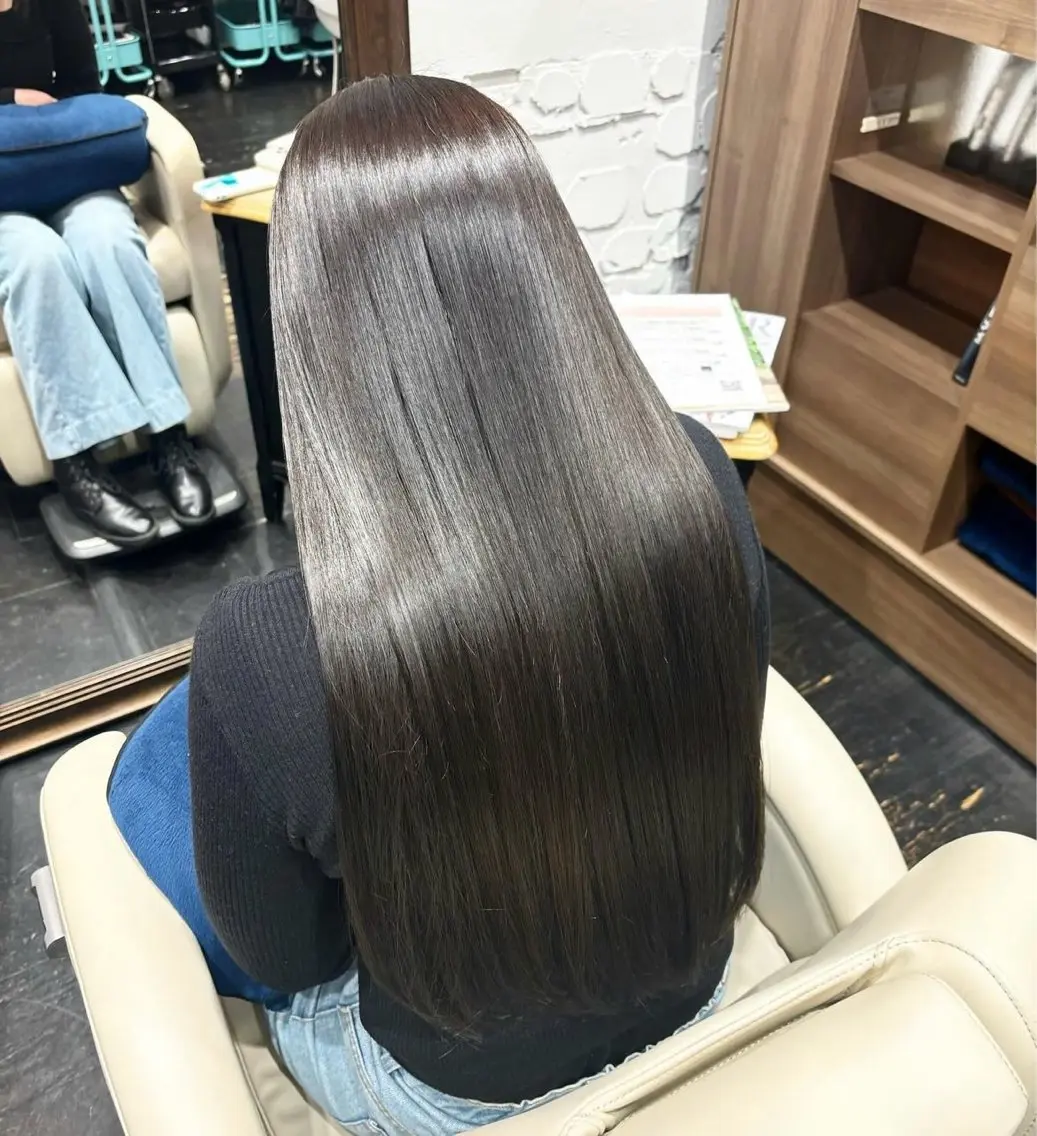 ロング 酸性ストレート 木村 あかりのヘアスタイル