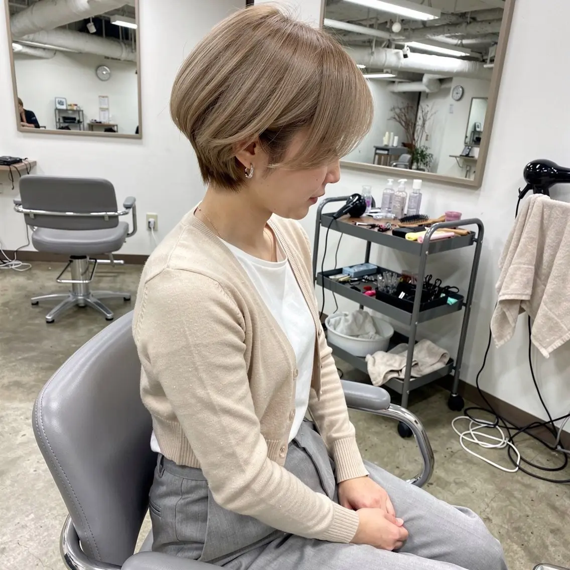 ショート 菜 緒のヘアスタイル