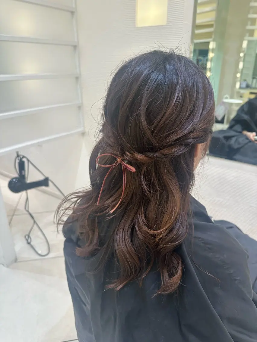ロング カラー ヘアアレンジ ヘアセット タイトボブ個性派カラ ーAKANEのヘアスタイル