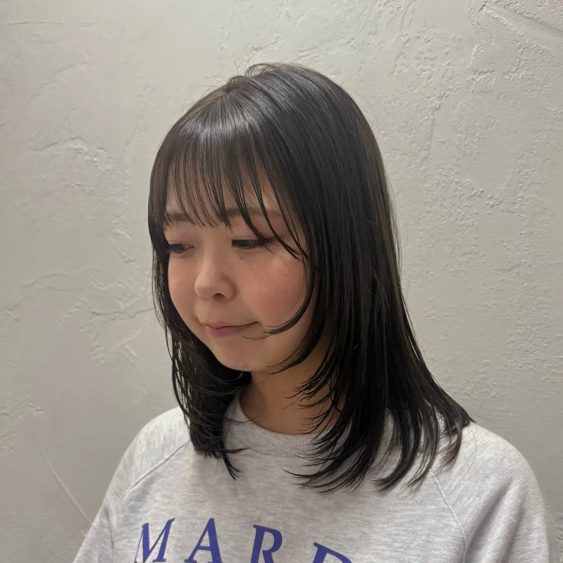 セミロング カラー カット ヘアカラー トリートメント Lomaliaもえか /メンズ/ショートのヘアスタイル