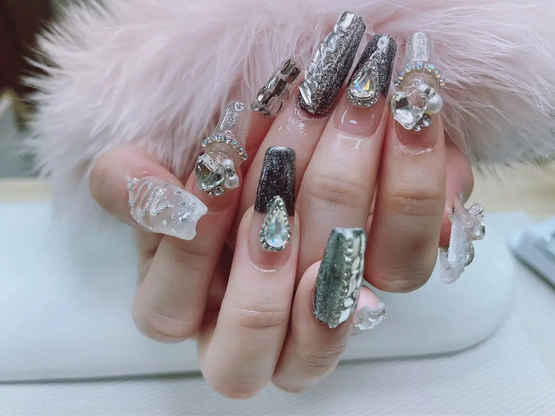 キラキラデザイン定額コース9800円💅20種選びる💕初回オフ無料ケア込み💕の写真