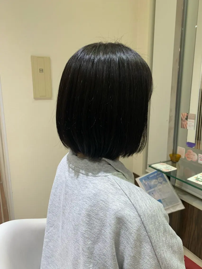 ショート カラー ブラウンカラー ダークブラウン Earth 水沢店 平栗 優佳のヘアスタイル