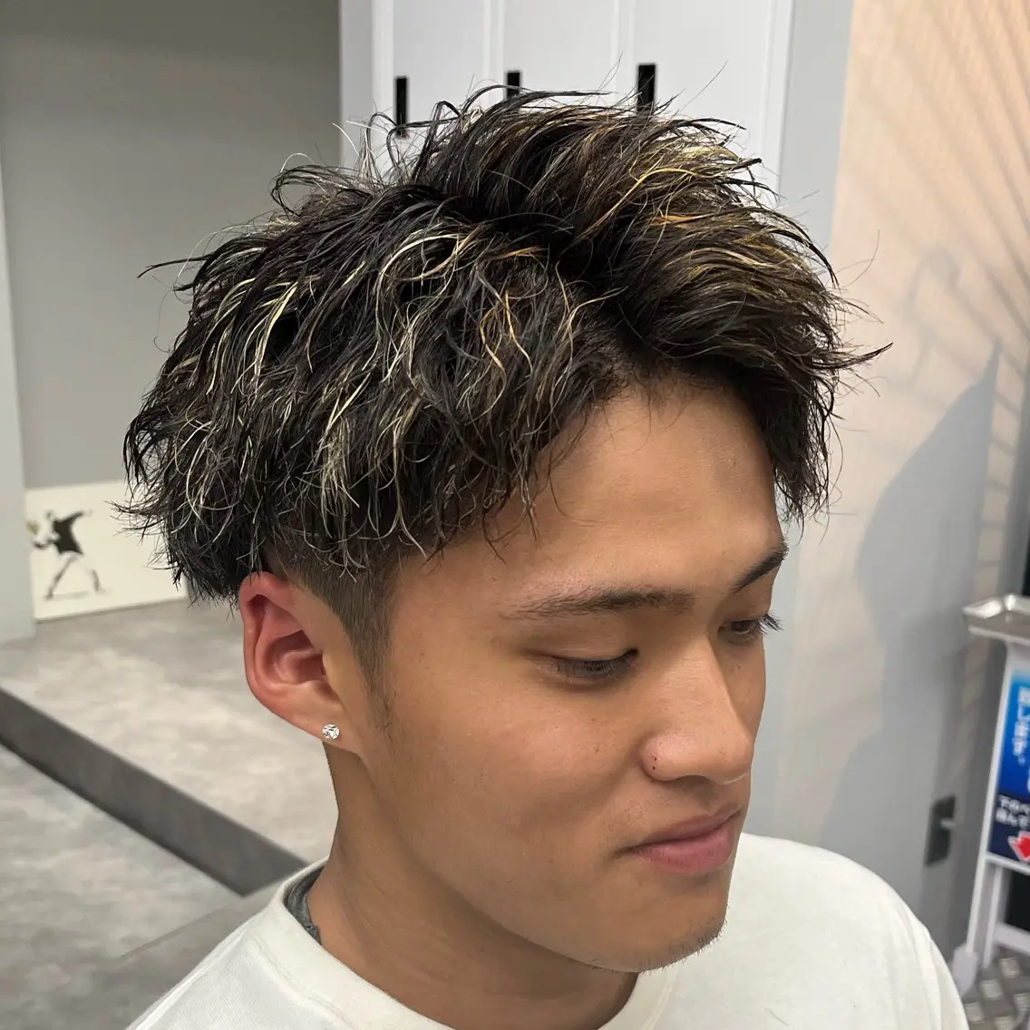 ショート メンズ メンズハイライト ハイライト ショートヘア トリートメント ヘアカラー 釜谷 健二郎のヘアスタイル