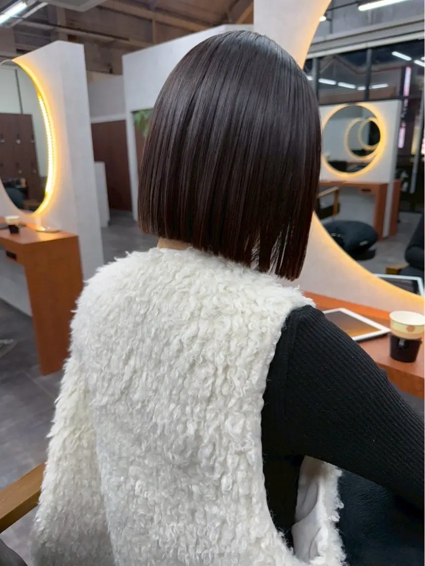 ミディアム カット 縮毛矯正 佐藤 菜穂のヘアスタイル