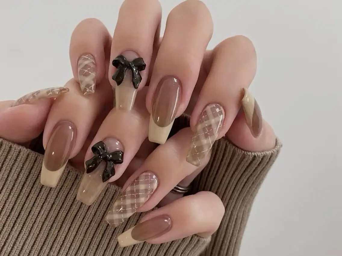 ネイル ハンドネイル YUNIA NAILのネイルデザイン