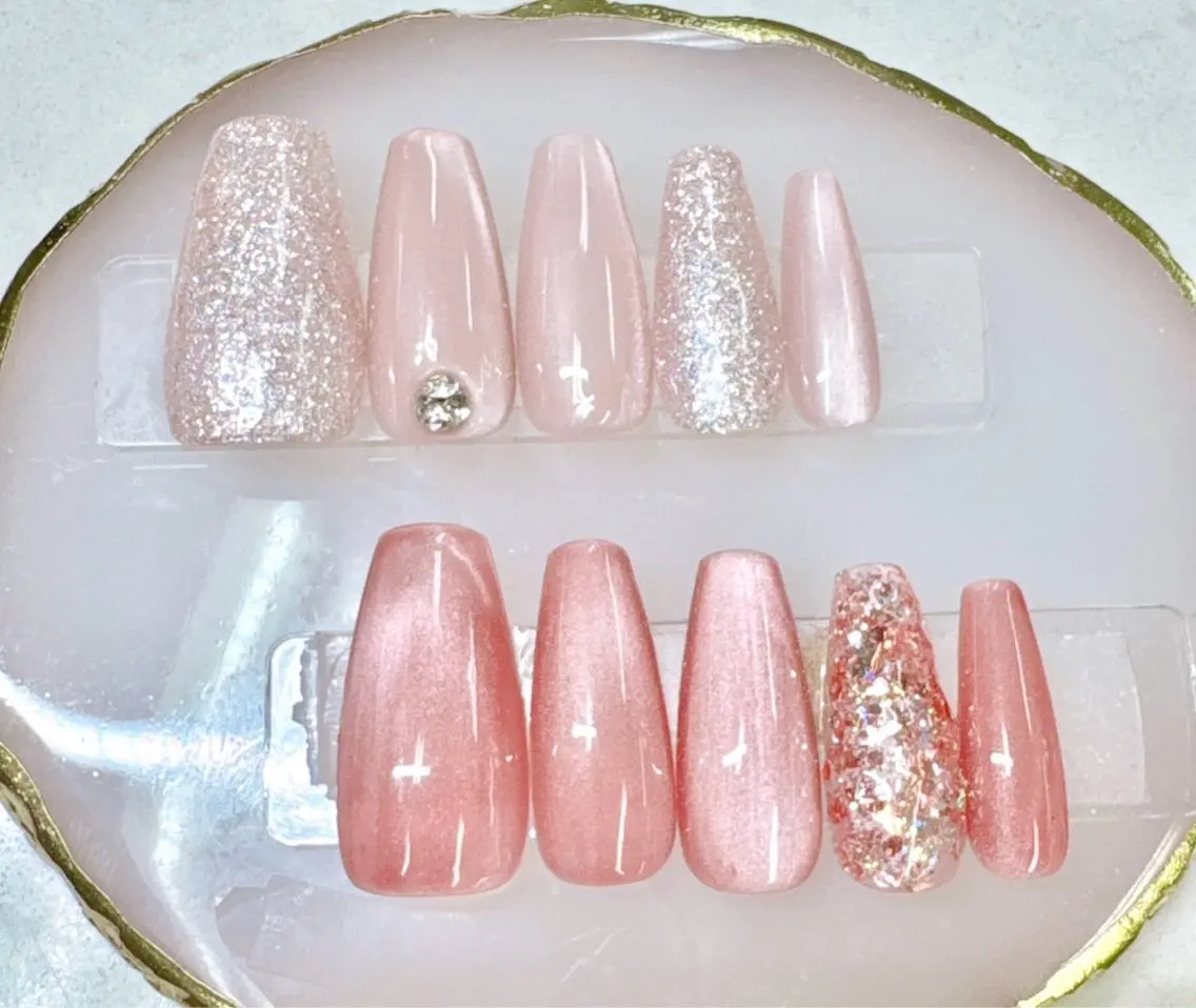 ネイル ジェルネイル キラキラネイル ロングネイル マグネットネイル ワンカラーネイル ハンドネイル Queeens nailのネイルデザイン