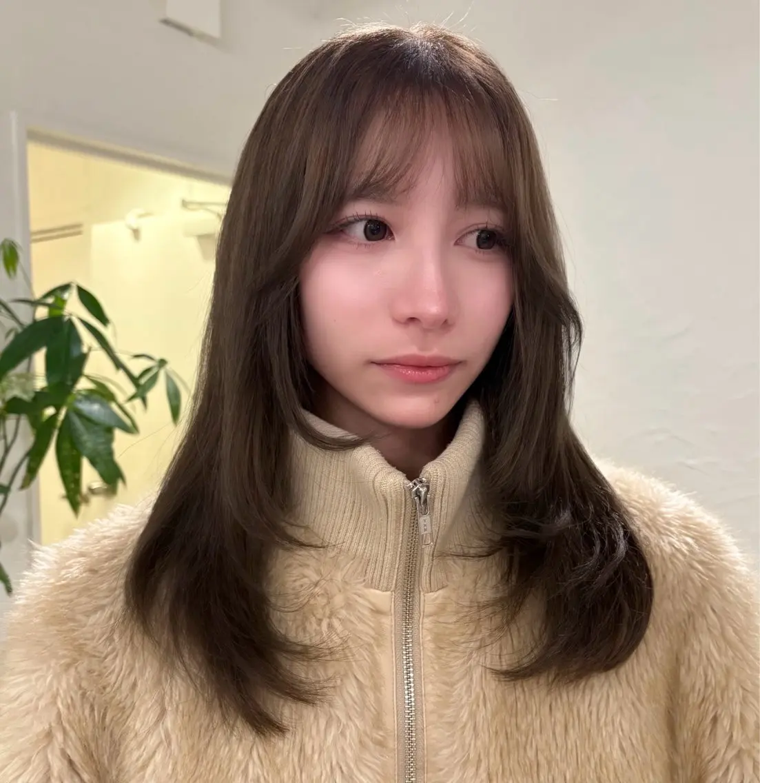 ミディアム カラー yoshihama sumireのヘアスタイル