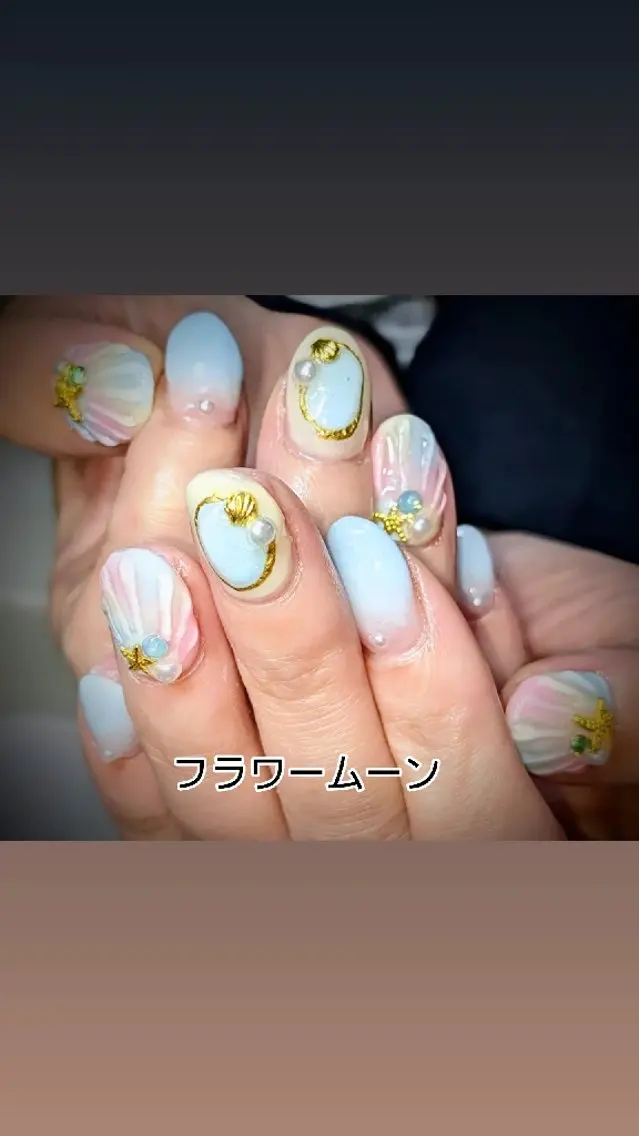 ネイル ハンドネイル ハンドケア フラワー ムーンのネイルデザイン