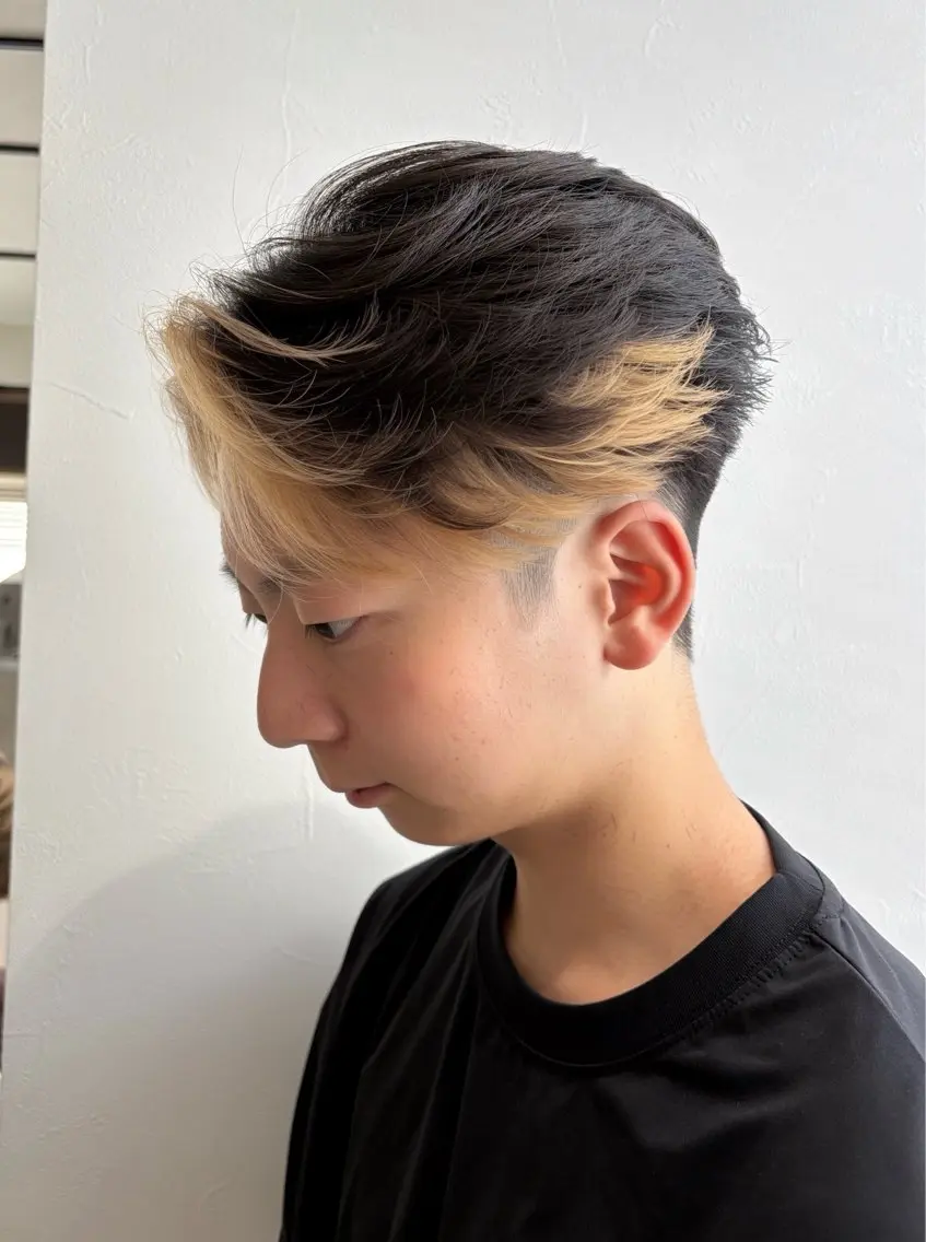 ショート カラー ヘアアレンジ メンズ メンズインナーカラー インナーカラー ヘアカラー 垢抜けメンズカット/ 毛流れパーマ/ユウトのヘアスタイル