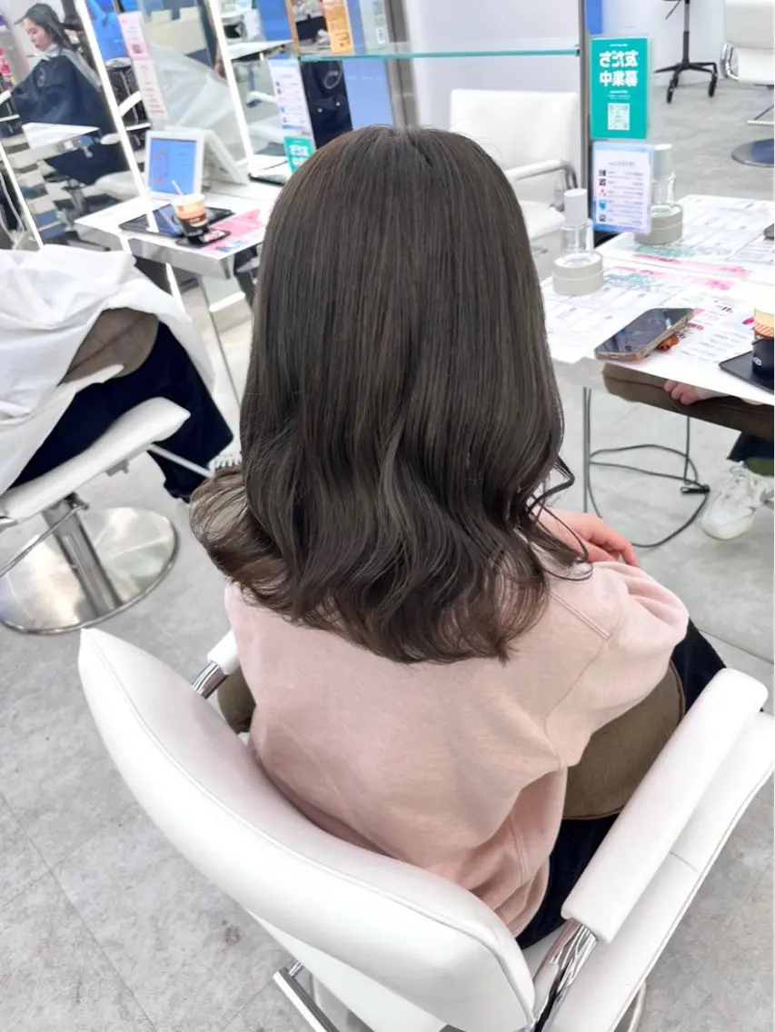 韓国風透明感オリーブグレージュ COLOR🇰🇷+うる艶高保湿トリートメント✨の写真