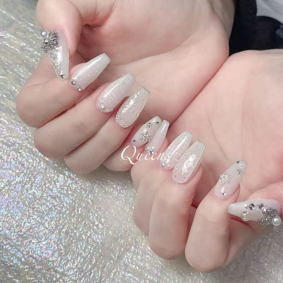 ネイル ハンドネイル Queens ひなのネイルデザイン