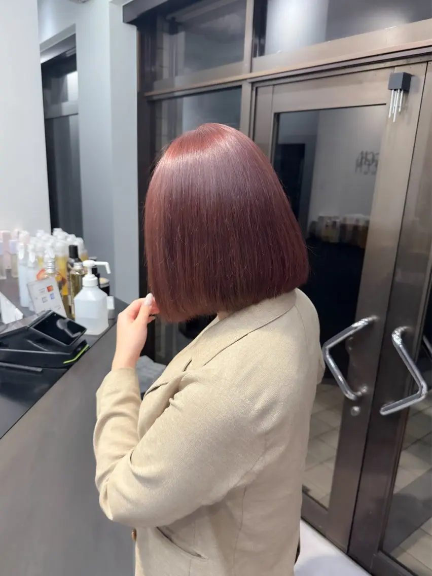 ミディアム カラー ヘアアレンジ ブリーチ ダブルカラー イヤリングカラー イルミナカラー ブリーチなしカラー ヘアカラー トリートメント 立川レイヤー 透明感カラーaoiのヘアスタイル