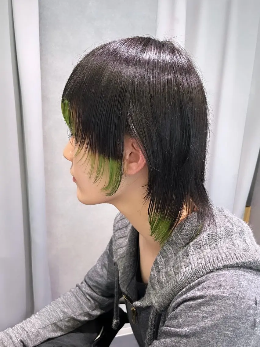 セミロング カラー メンズ デザインカラー YUZUKI 🌙のヘアスタイル