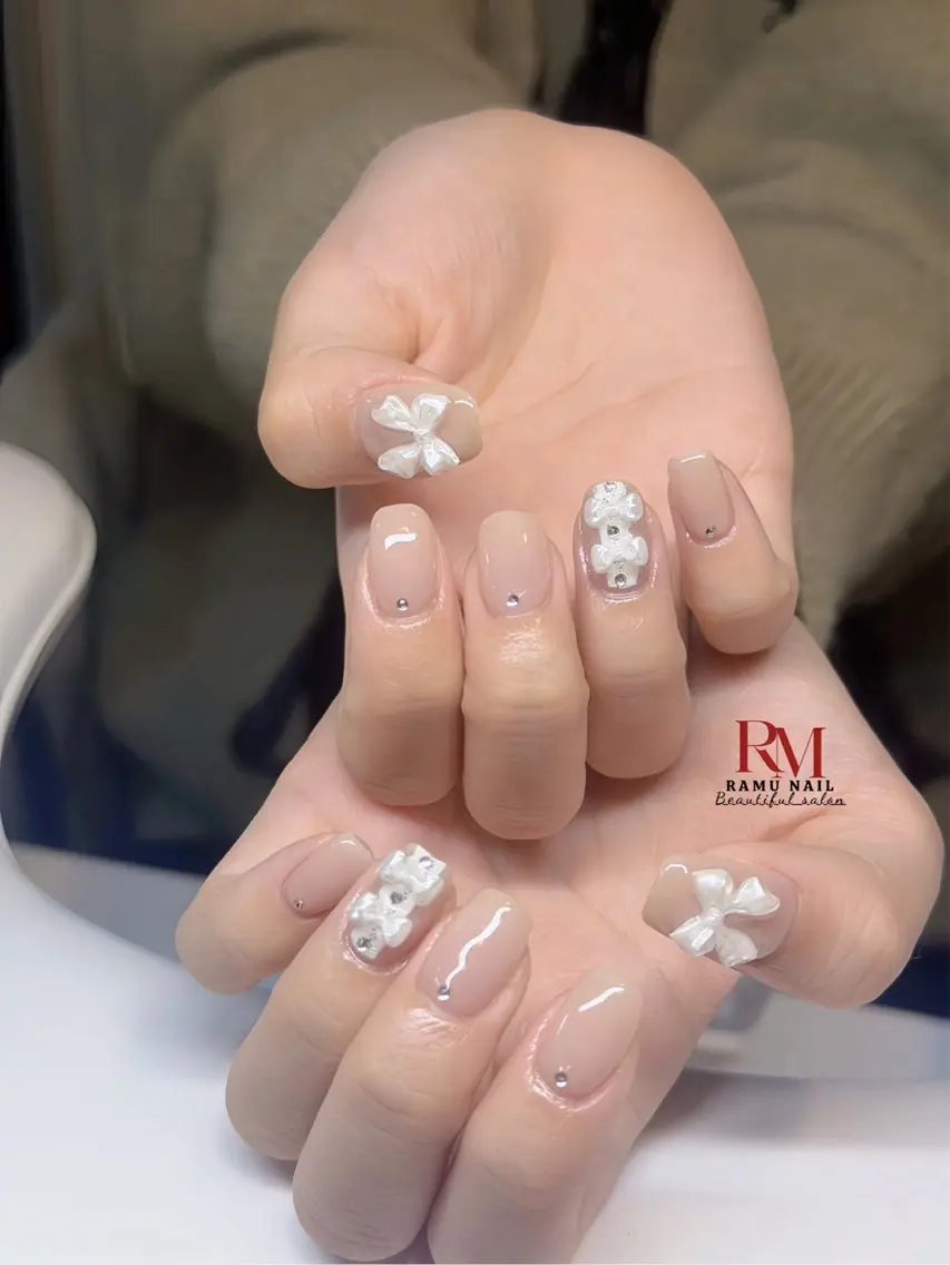 ネイル キラキラネイル マグネットネイル ミラーネイル ピンク ストーンネイル ハンドネイル RAMU Nail 恵比寿店のネイルデザイン