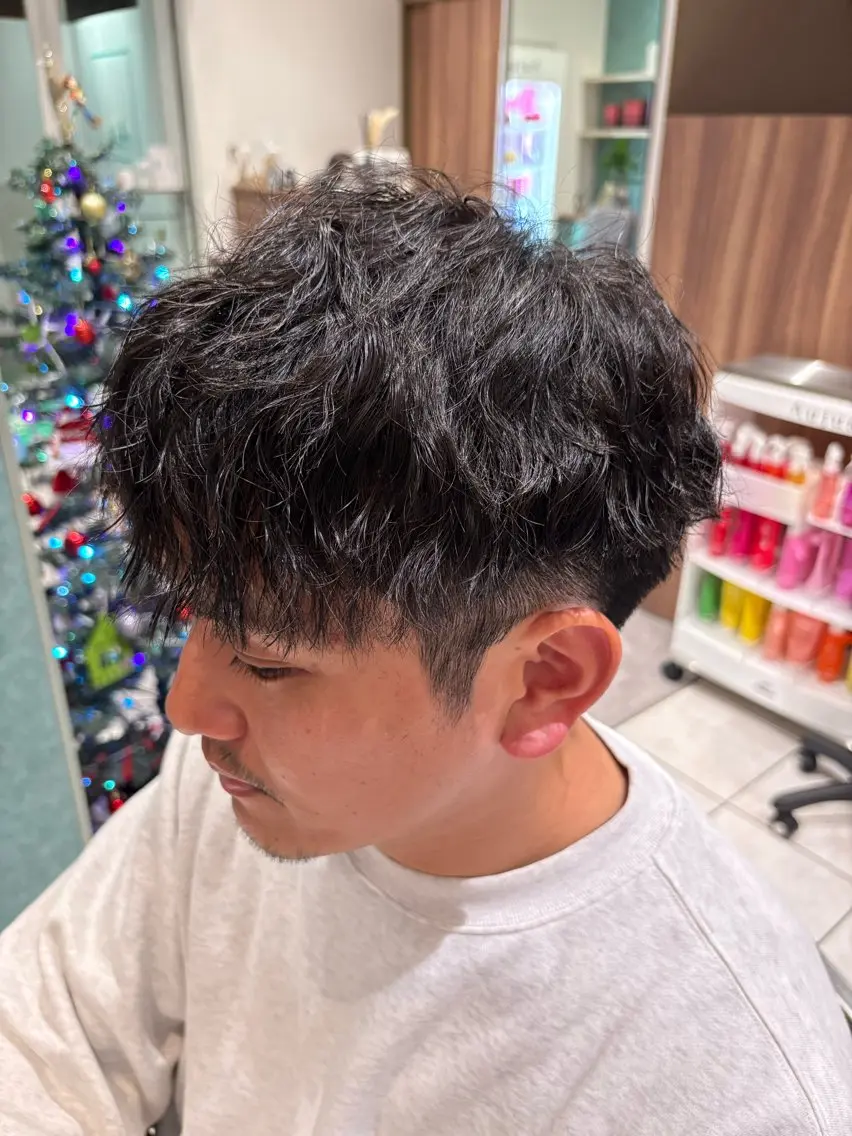 パーマ メンズ メンズパーマ ツイストスパイラルパーマ スパイラルパーマ 荻巣 うららのヘアスタイル