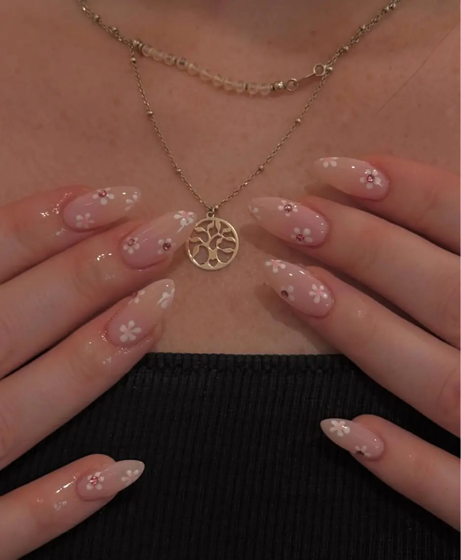 ネイル ハンドネイル BERA NAILSのネイルデザイン