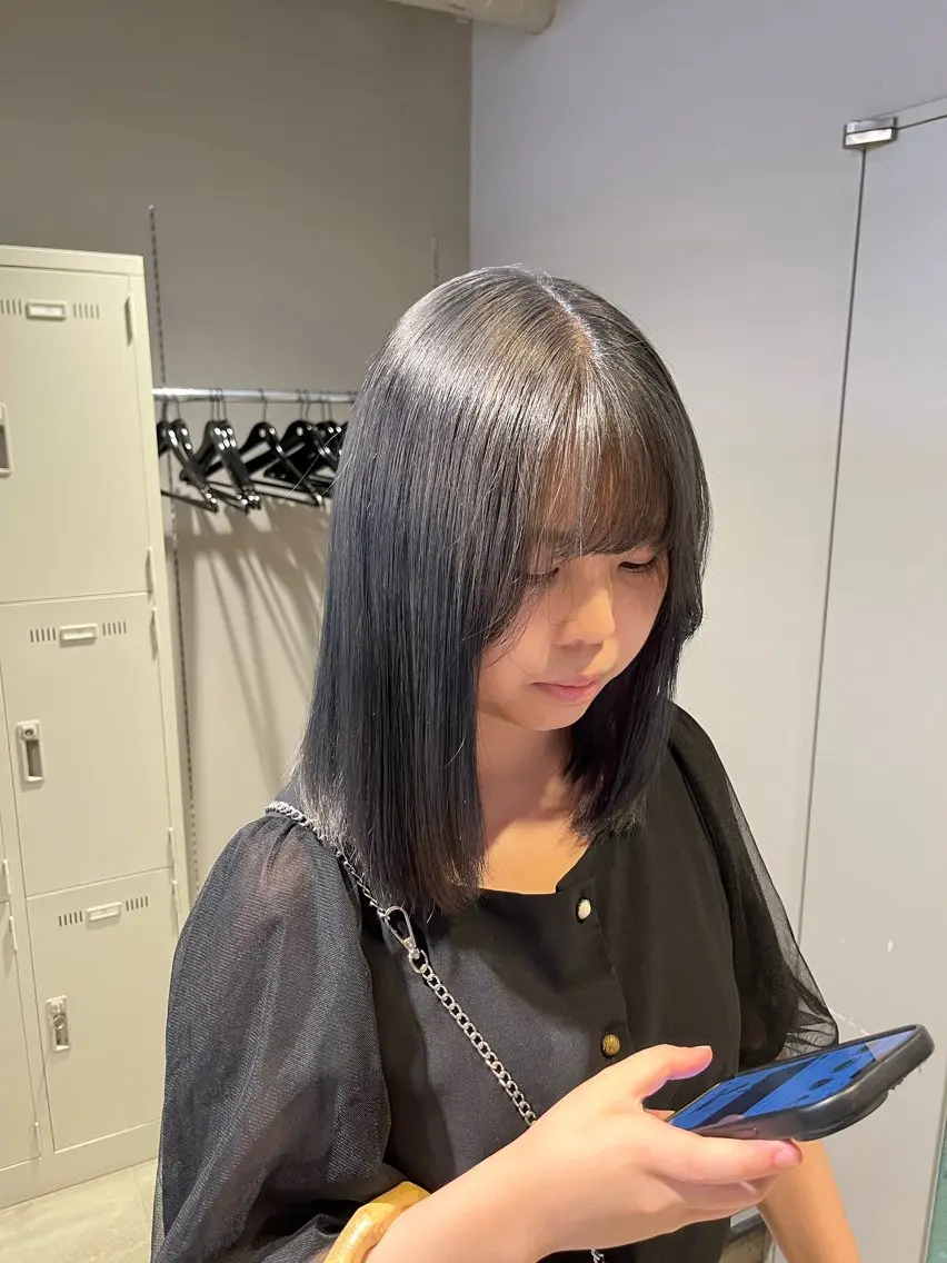 セミロング ヘアカラー トリートメント ヘッドスパ ヘアセット 寒色/ベージュヘア ブリーチありMiOのヘアスタイル