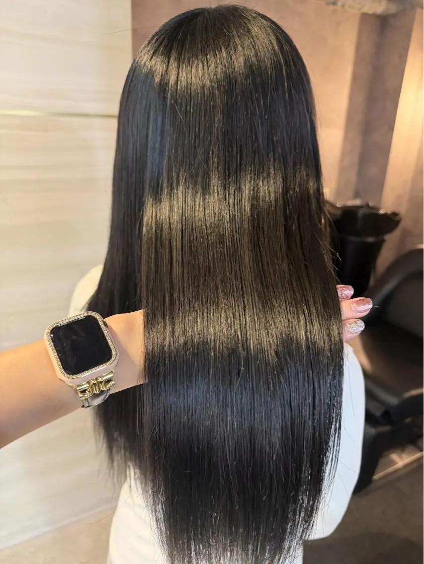 ロング カラー アッシュ アッシュブラック 黒髪 相澤 咲希のヘアスタイル
