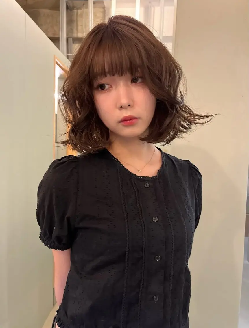 ミディアム カラー カット ヘアカラー トリートメント 森田遥奈/透明感カラ ー/酸性ストレートのヘアスタイル