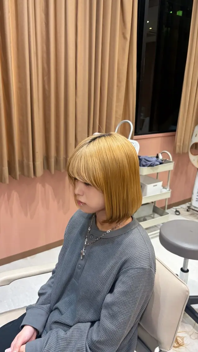 ミディアム カット 聖菜/ hina /レイヤー/艶カラーのヘアスタイル
