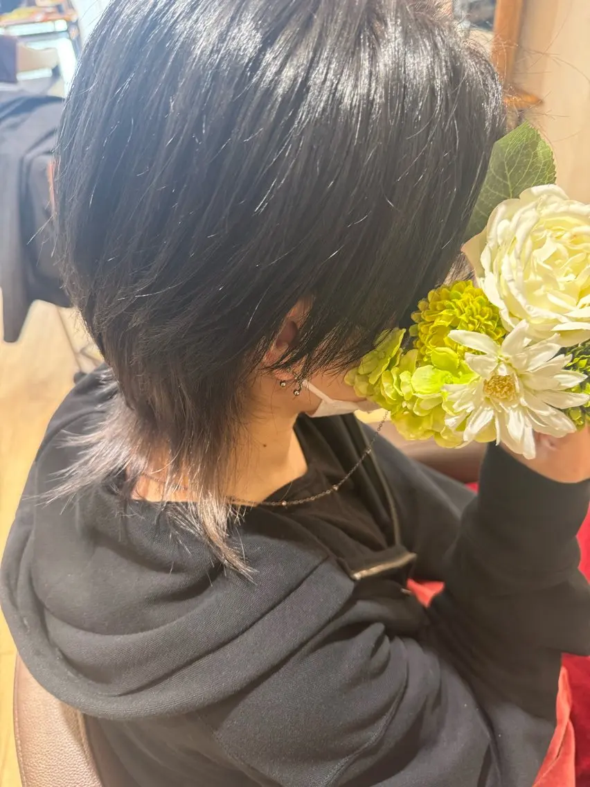 ショート ウルフカット ヘアカラー やまぐち まりんのヘアスタイル