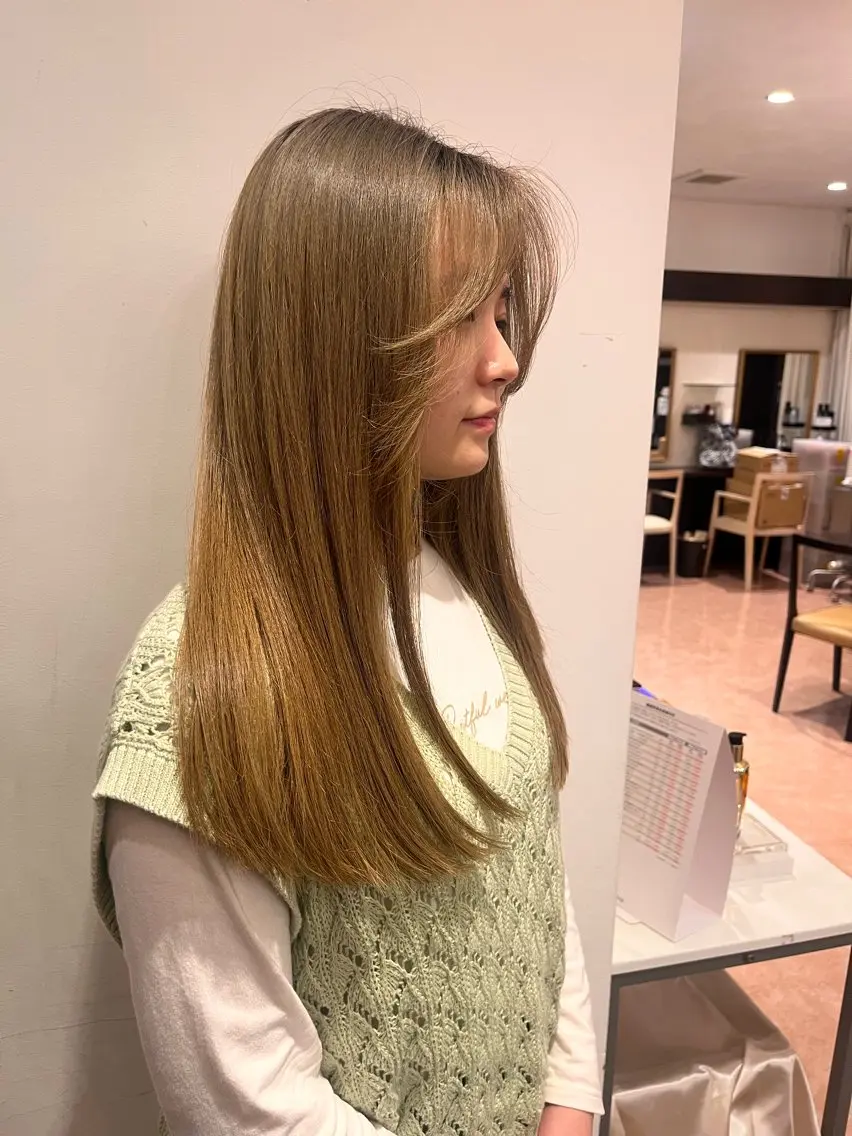 ロング 顔周りカット toiro/ fuminaのヘアスタイル