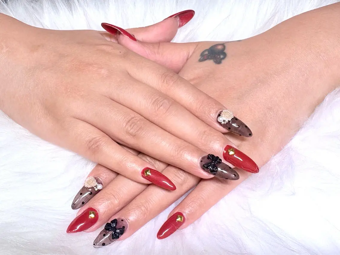 ネイル 持ち込み 赤色 ハンドネイル Nailsalon Dahliaのネイルデザイン