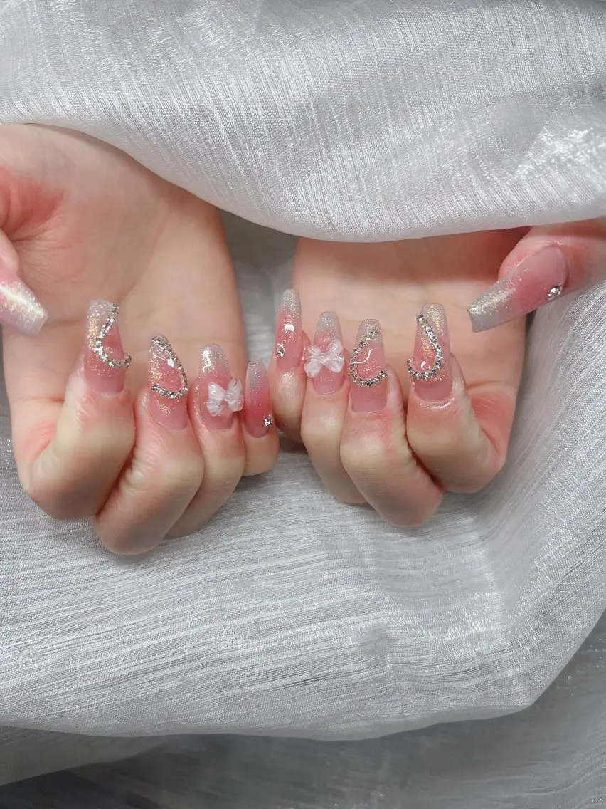 ネイル オーロラネイル チークネイル 長さ出し フットネイル フレンチネイル ハンドネイル Lee Nails チップ長さだし専門店のネイルデザイン
