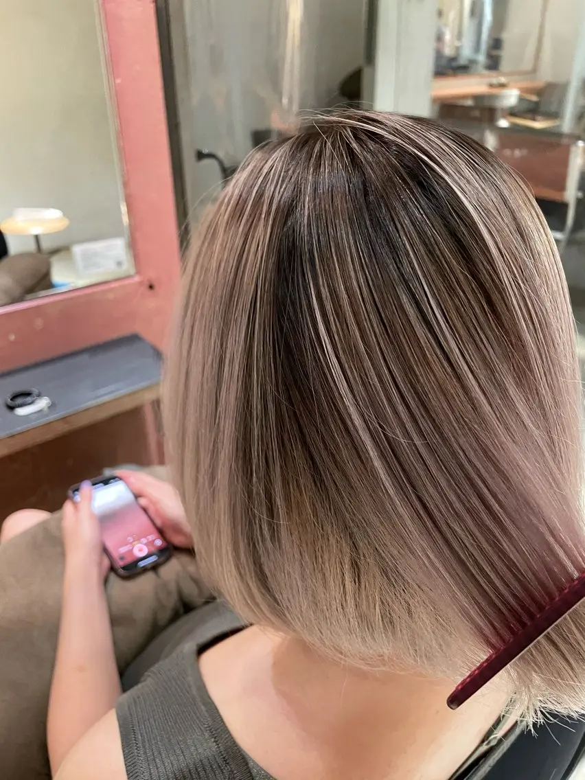 ショート カラー ブリーチ ヘアカラー トリートメント ケア剤オタク×海外 ヘア長谷川裕起のヘアスタイル
