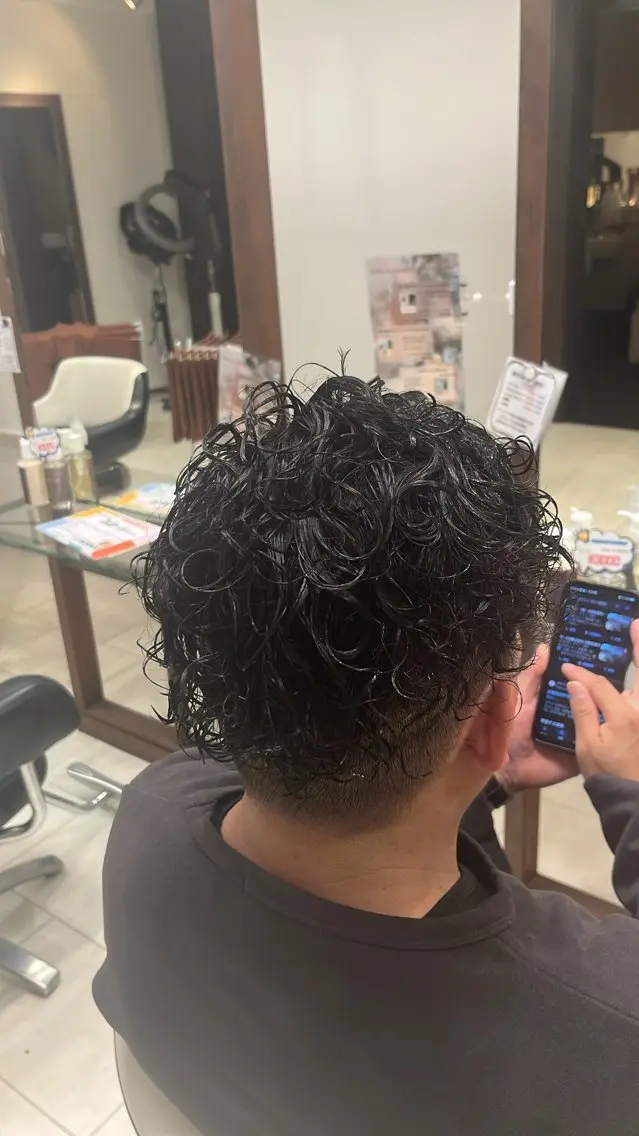 パーマ(デジタルパーマ or メンズ向けパーマ)＋トリートメントの写真