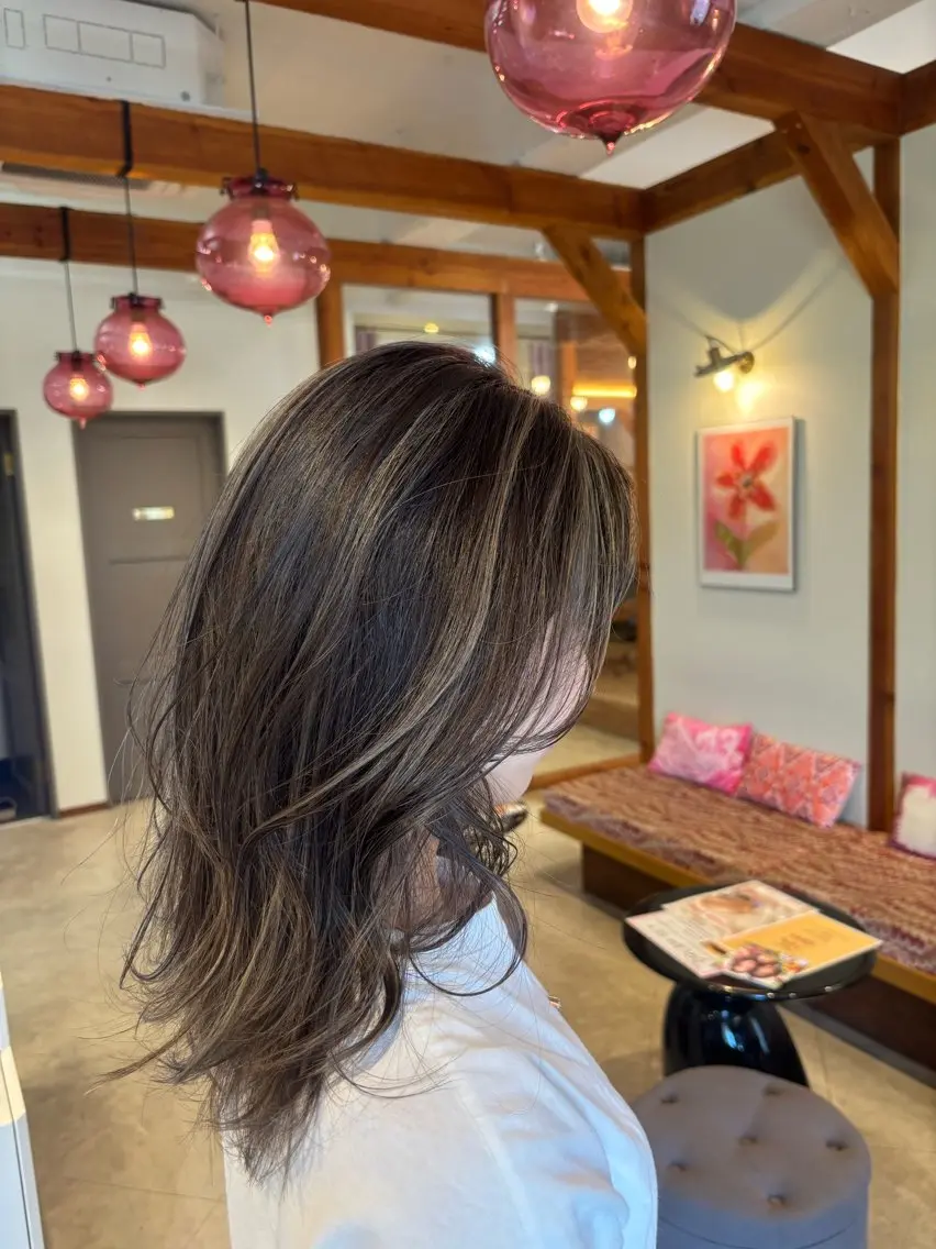 セミロング カラー ハイライトカラー ハイライト カット ヘアカラー トリートメント Ayano_ Jill francのヘアスタイル