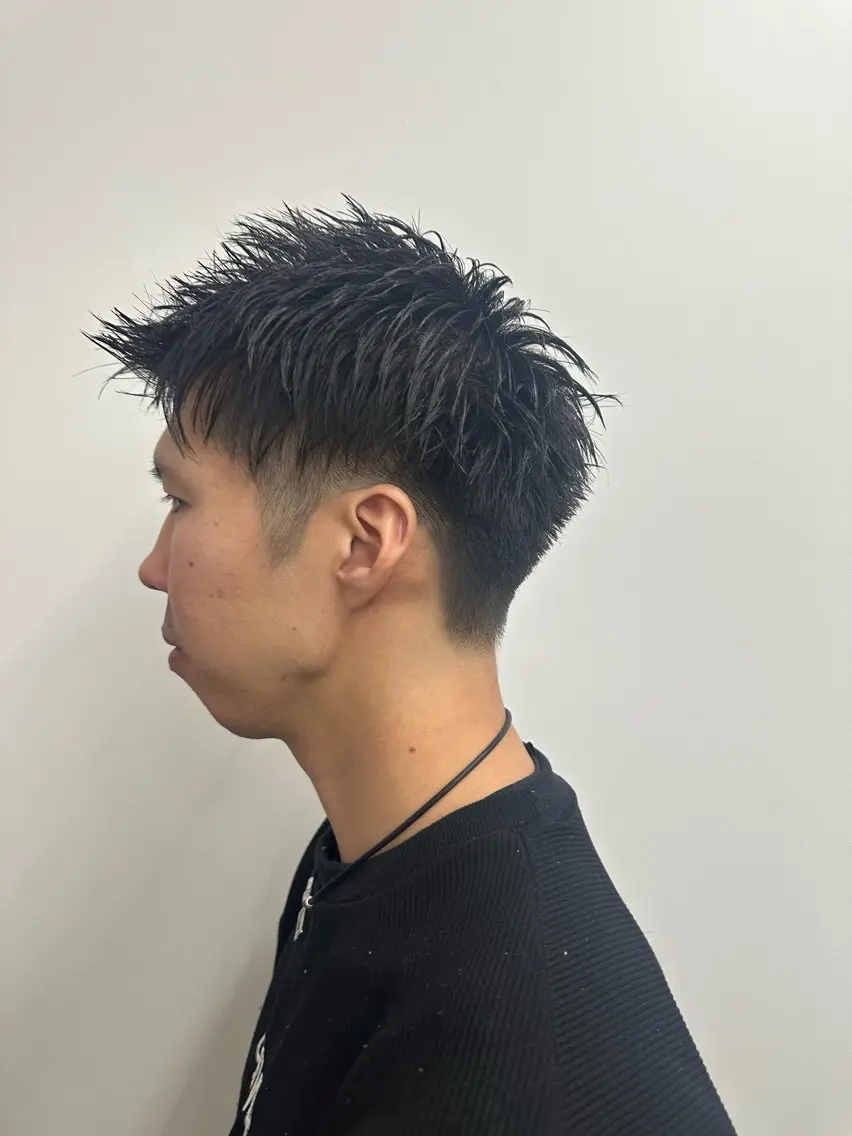 メンズ スパイキーショート 中村 虎のヘアスタイル