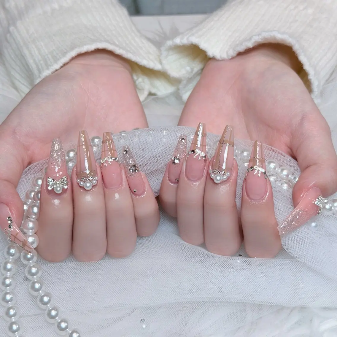 ネイル オーロラネイル ボルドー ブラウン 氷ネイル・うるうるネイル キラキラネイル ハンドネイル Julli NailStudioのネイルデザイン
