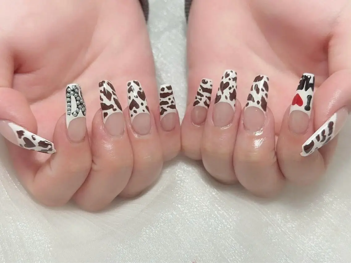 ネイル フレンチネイル グラデーション 韓国ネイル マグネットネイル ミラーネイル ハンドネイル ハンドケア Hara Nail 【持ち込みOK】のネイルデザイン