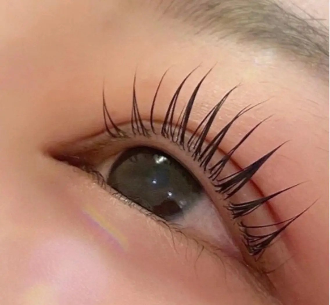 マツエク・マツパ キクチ マナのヘアスタイル