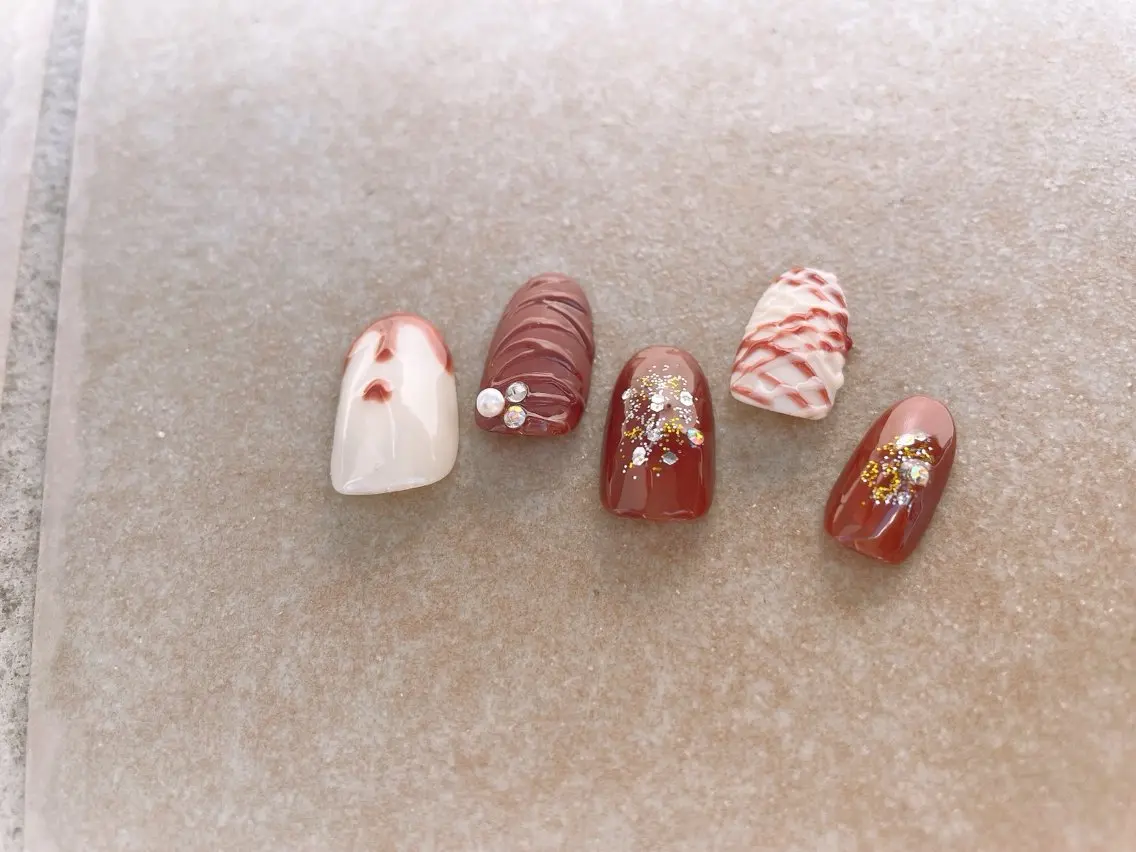 ネイル バレンタイン 頑張る女性の味方✴︎ M.i nail ♡のネイルデザイン